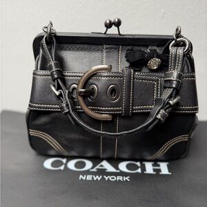 Coach Soho Kiss Lock 8A12
